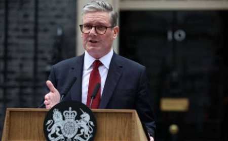 ستارمر يؤكد استعداده لحماية الصناعة البريطانية في مواجهة نظام تجاري جديد