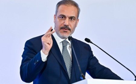 هاكان فيدان: نقيم تواصلا مباشرا مع إسرائيل لمنع “سوء الفهم” في سوريا ومستعدون لتقديم الدعم لسوريا في حال إبرام اتفاق عسكري