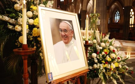 نيابة عن الرئيس: مصطفى يشارك في جنازة البابا فرنسيس