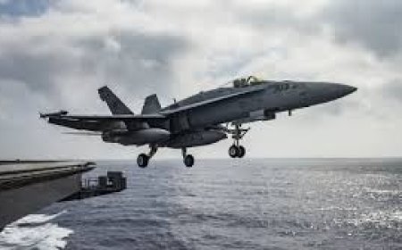 سقوط مقاتلة أميركية في البحر الأحمر