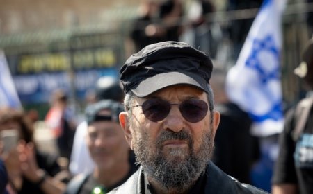 باراك يدعو لعصيان مدني لإسقاط نتنياهو