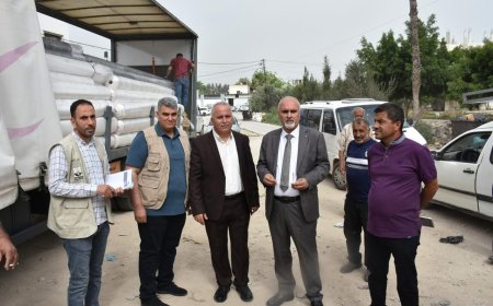 وزير الزراعة ينفذ جولة ميدانية في محافظة طولكرم ويسلّم مستلزمات زراعية لـ96 مزارعًا ضمن مشروع مشترك مع أريج، كير الدولية وأوتشا