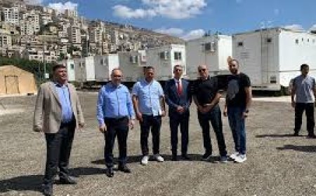 محافظ نابلس يزور المستشفى الميداني الأردني ويشيد بدوره الإنساني