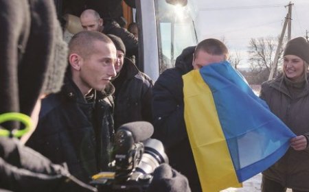 بدء أكبر عملية تبادل للأسرى بين روسيا وأوكرانيا دون الاتفاق على وقف إطلاق النار وسط اشتداد المعارك والقصف المتبادل