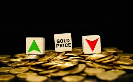 الذهب يتراجع مع صعود الدولار وآمال خفض الفائدة