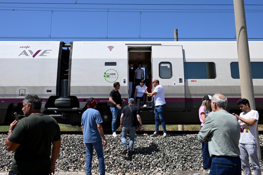 خبراء يكشفون سر انقطاع الكهرباء المفاجئ في إسبانيا والبرتغال