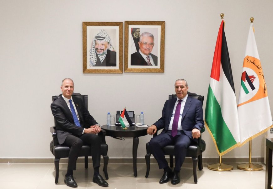 الشيخ يبحث مع ممثل كندا لدى فلسطين آخر التطورات بالمنطقة