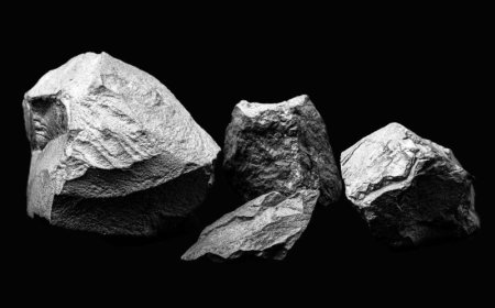 خام الحديد يتراجع إلى أدنى مستوى في نحو شهرين متأثراً بخطة ترامب لرفع الرسوم