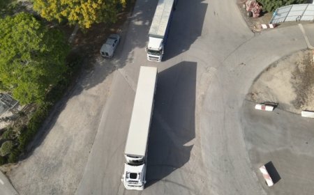 إسرائيل: إدخال 157 شاحنة مساعدات لغزة عبر كرم أبو سالم