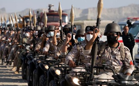 إيران تبدأ مناورات عسكرية تركز على "تحركات العدو"