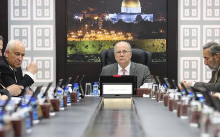 مجلس الوزراء يطمئن بتوفر السلع الأساسية وإجراءات ضبط الأسواق