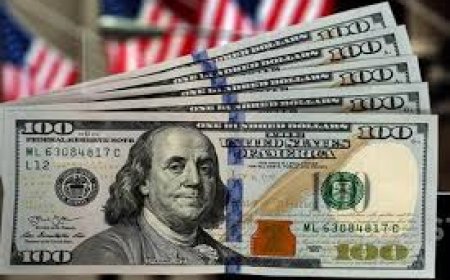 الدولار يتراجع قرب أدنى مستوى في 3 سنوات ونصف السنة وسط ترقب لخفض الفائدة