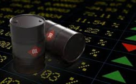 النفط يتراجع بفعل مخاوف من تباطؤ الطلب العالمي بعد قرارات ترامب الجمركية