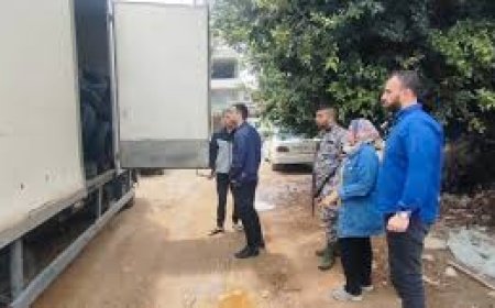 إرجاع ثلاث شاحنات إسرائيلية محملة بنفايات وإطارات مستعملة إلى أراضي الـ48