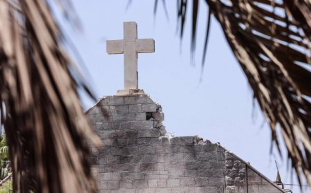 الإمارات تُدين استهداف الاحتلال كنيسة العائلة المقدسة في غزة