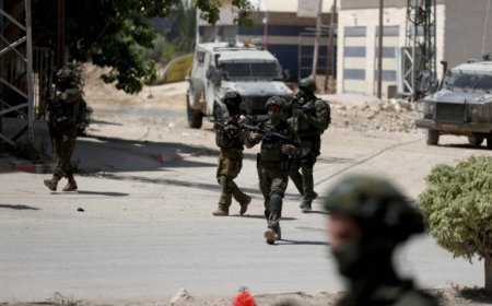 حملة مداهمات واعتقالات بمناطق متفرقة في الضفة