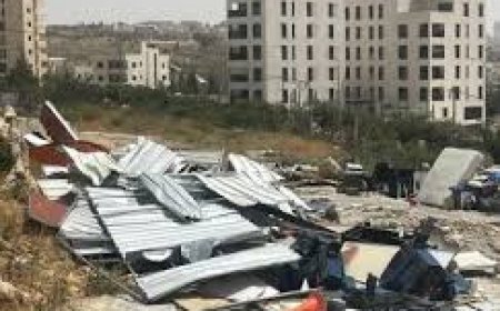 الاحتلال يهدم خياما وبركسات في المغير