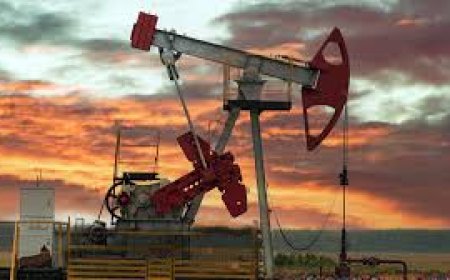 أسعار النفط ترتفع بعد اتفاق أميركي أوروبي واحتمال تمديد تعليق الرسوم مع بكين