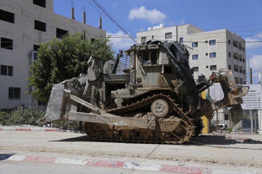 استصدار قرار بتجميد هدم 104 مبانٍ في مخيم طولكرم