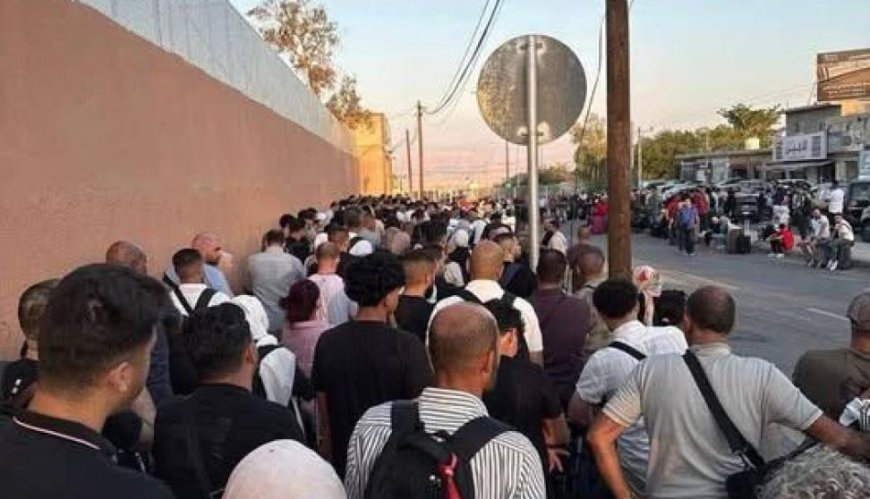 بعد شكاوى المسافرين- وزير الداخلية الأردني يوعز بحلول لتخفيف الازدحام على جسر الملك حسين