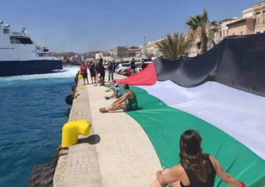 غضب شعبي في اليونان: مؤيدون لفلسطين يطردون اليهود من البلاد