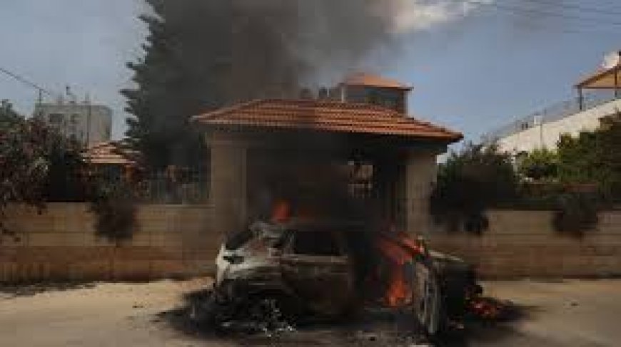 تصعيد خطير لهجمات المستوطنين .. شهيد وإحراق مركبات ومنازل شرق رام الله