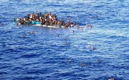 68 قتيلا وعشرات المفقودين في غرق مركب مهاجرين قبالة سواحل اليمن