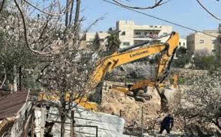 قوات الاحتلال تهدم منزلًا قيد الإنشاء في أرطاس جنوب بيت لحم