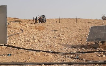 مستعمرون يواصلون تسييج أراض في الأغوار الشمالية