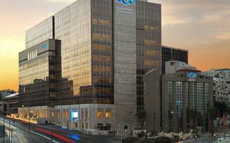 البنك العربي يحصد جائزة الشرق الأوسط لجوائز "ذا بانكر للتكنولوجيا" للعام 2025