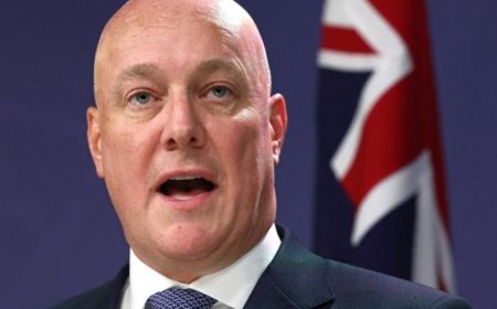 رئيس وزراء نيوزيلندا: نتنياهو فقد صوابه