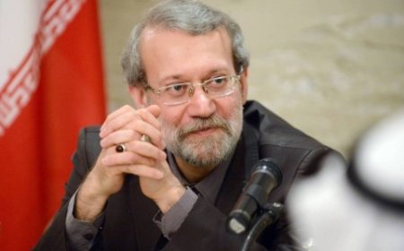 لاريجاني من مطار بيروت: نقف إلى جانب الشعب اللبناني “في جميع الظروف” وسنسعى إلى تحقيق المصالح الوطنية المشتركة