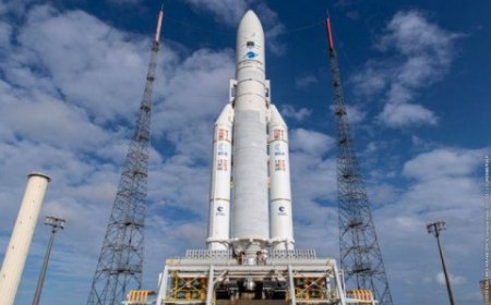 اطلاق الصاروخ الأوروبي أريان 6 في رحلته التجارية الثانية