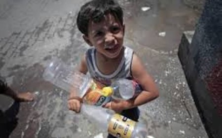 الأونروا تحذر: موجة الحر تفاقم المأساة بغزة وسط شح المياه وخطر الجفاف