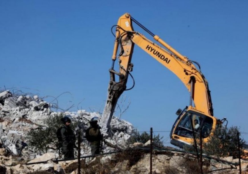 الاحتلال يشرع بهدم مدرسة قيد الإنشاء شرق طوباس