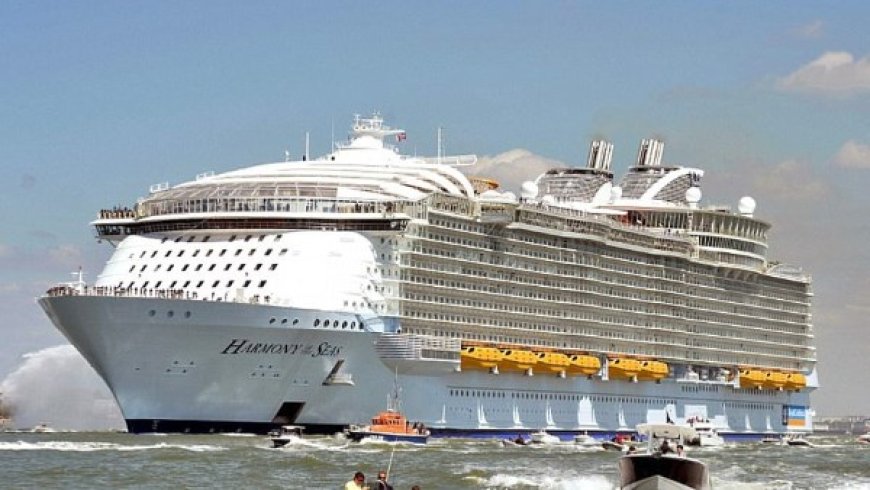 انطلاق أسطول بحري يقل عائلات أسرى إسرائيليين من عسقلان باتجاه قطاع غزة