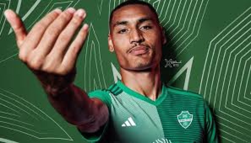 الأهلي السعودي يحسم صفقة الفرنسي إينزو ميلوت
