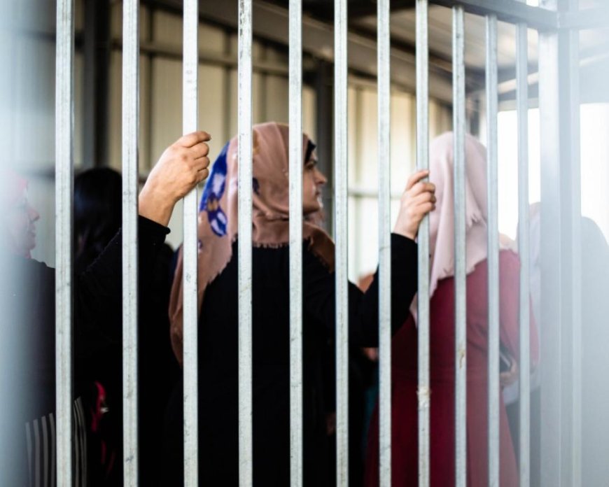 نادي الأسير: 48 أسيرة في سجون الاحتلال بينهن طفلتان وأسيرة حامل