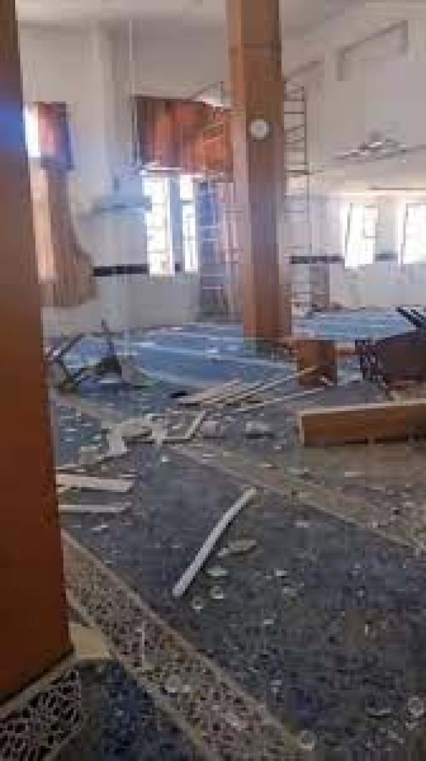 جراء عدوان الاحتلال- دمار وخراب في مسجد أبو بكر الصديق بمخيم نور شمس