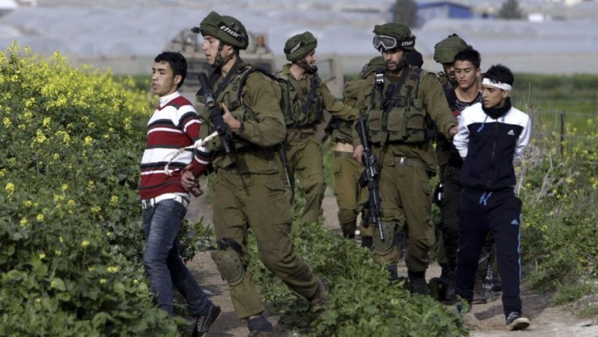 قوات الاحتلال تعتقل 4 مواطنين بينهم طفلان من دير أبو مشعل غرب رام الله