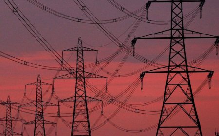 نتنياهو يوافق على تفعيل خط كهرباء كخطوة لاحتلال مدينة غزة وإجلاء السكان