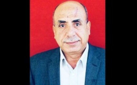 المعلم الفلسطيني: رفاه مفقود في أرض التعليم والسيادة المتآكلة