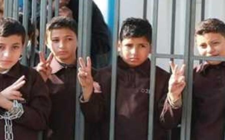 هيئة الأسرى: الاحتلال ينفذ سياسة ممنهجة ضد الأطفال لتحطيم طفولتهم أثناء اعتقالهم وداخل السجون