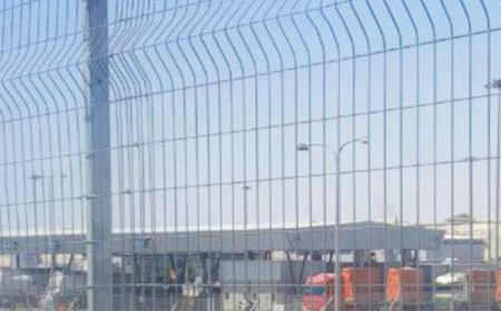 الاحتلال يغلق معبر الكرامة في كلا الاتجاهين