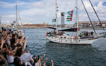 رئيسة الوزراء الإيطالية تدين الهجوم على “أسطول الصمود” المتجه لغزة.. وإسبانيا وايطاليا ترسلان سفن حربية لحماية الأسطول