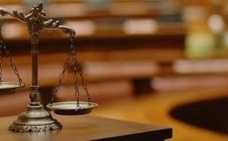 الصناعة تصرخ والغرف التجارية تصرّ.. من يعطل قرار فصل الصلاحيات؟