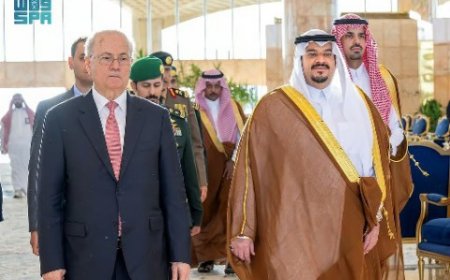 مصطفى يصل الرياض للمشاركة في مؤتمر مبادرة مستقبل الاستثمار