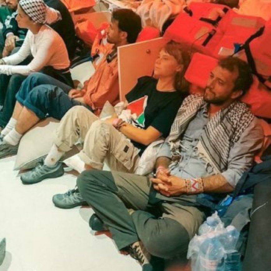 سفينة “ميكينو” تنجح بكسر الحصار وتدخل مياه غزة.. ودول غربية تتحرك ضد إسرائيل بعد اعتراض “أسطول الصمود”