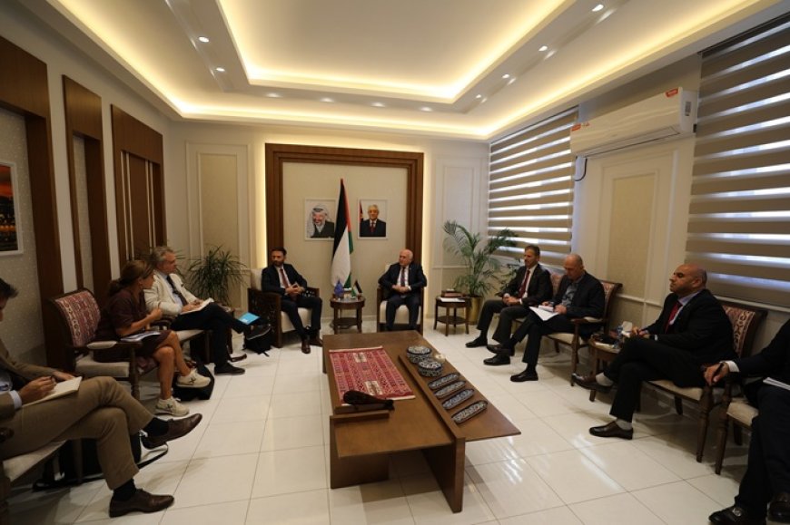 وزير الاقتصاد يبحث مع الاتحاد الأوروبي ومنظمة العمل الدولية دعم الاقتصاد الفلسطيني