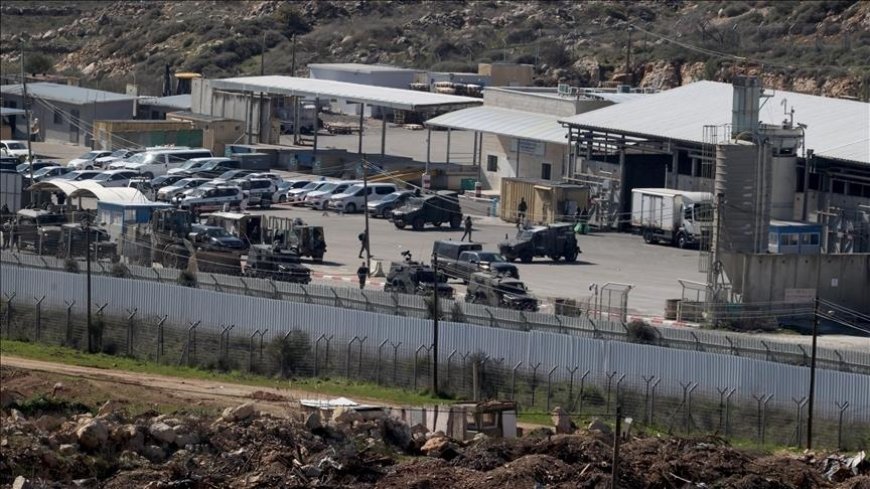 اسرائيل تفرج عن الأسرى الفلسطينيين من "عوفر"